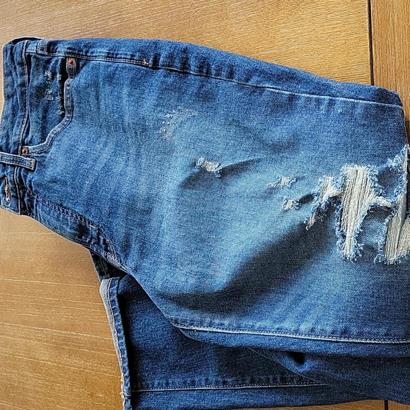 OLD NAVY DENIM DISTRESSED JEANS - Picture 4 of 8